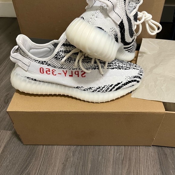 Adidas Yeezy 350 V2 zebra - Picture 3 of 4